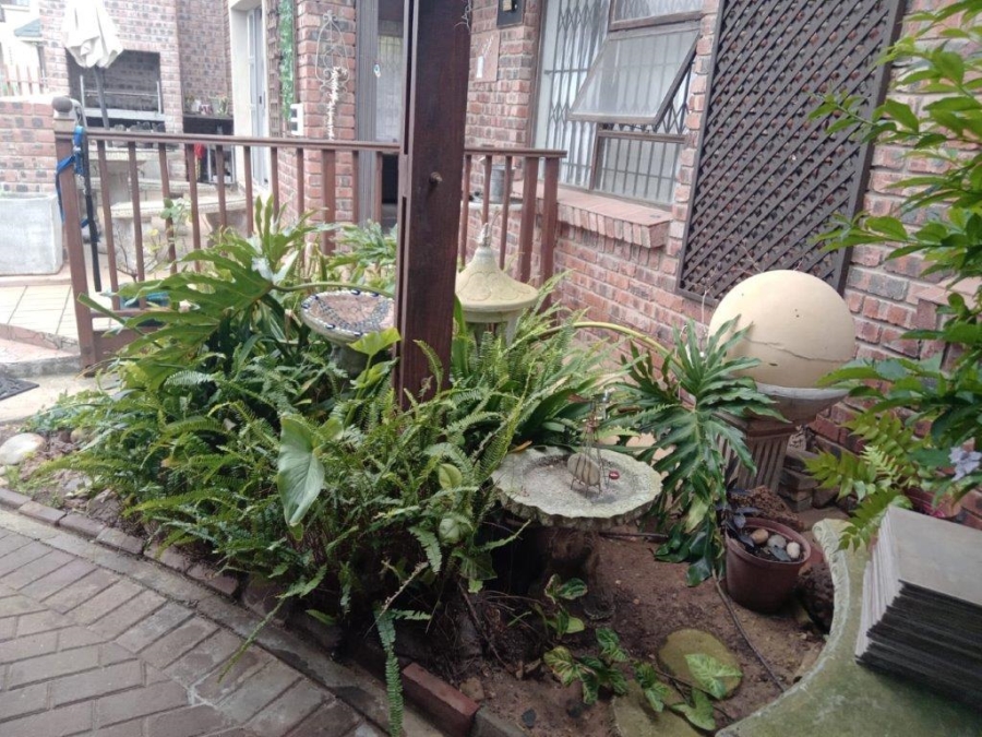 5 Bedroom Property for Sale in Wavecrest Eastern Cape